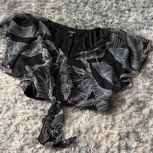 Express Black and White Leaf Pattern Blouse